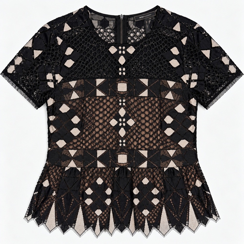 BCBGMAXAZRIA Black White Geometric Lace Vamp Top Short Sleeve Zipper Back